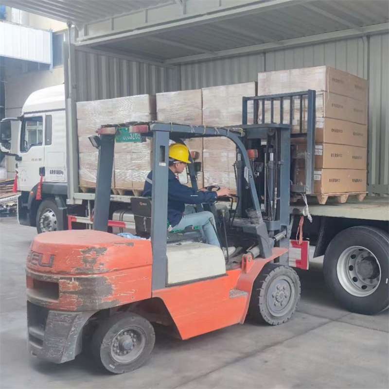荷塘区昂仁县：物流专线的高效货运之旅